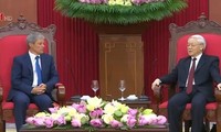 Вьетнам желает активизировать отношения и сотрудничество с Румынией